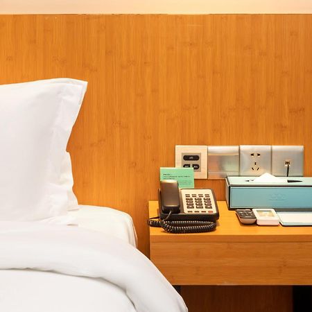 Xana Lite Hotel - Guangzhou Fangcun Huadiwan Metro Station Ngoại thất bức ảnh