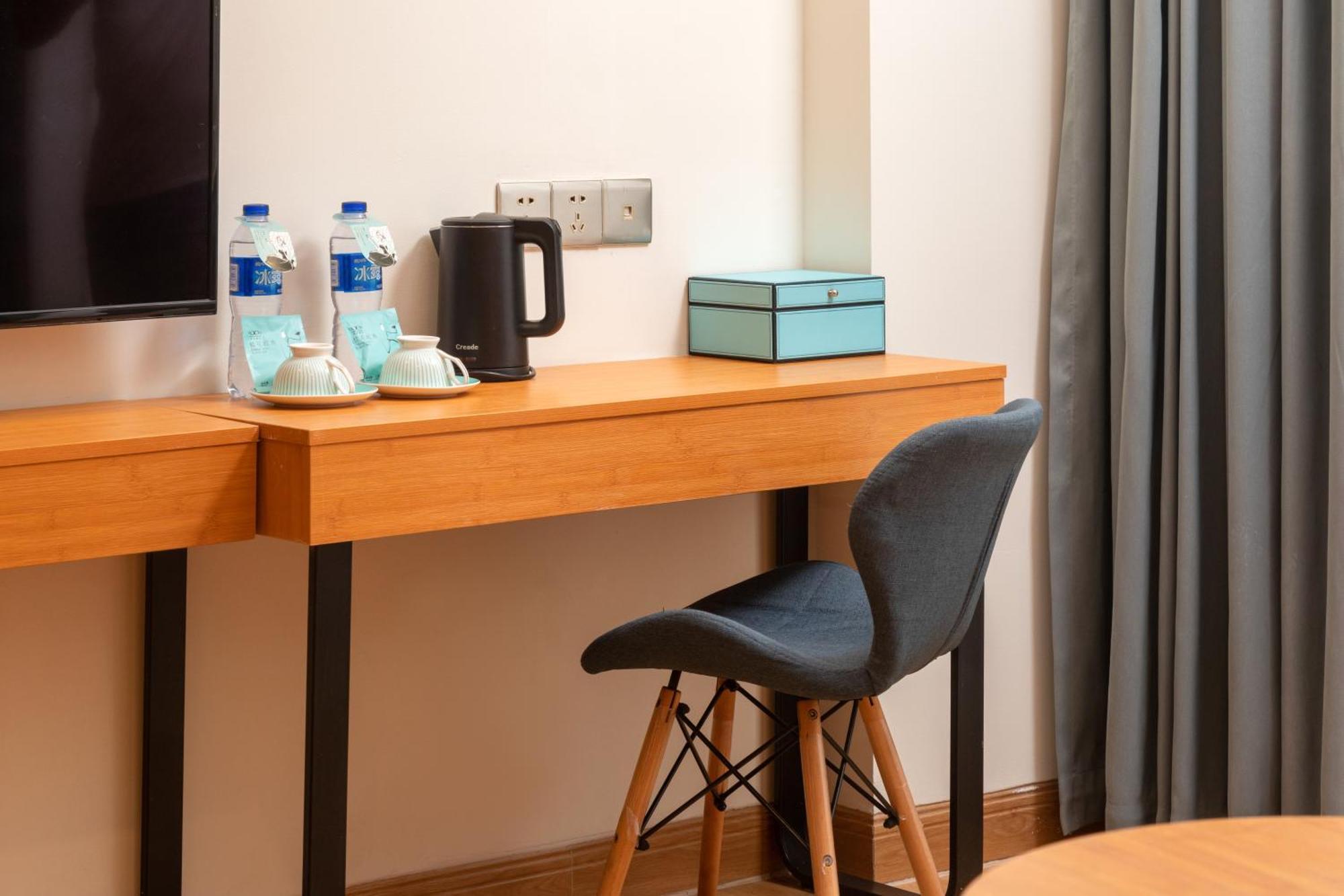 Xana Lite Hotel - Guangzhou Fangcun Huadiwan Metro Station Ngoại thất bức ảnh