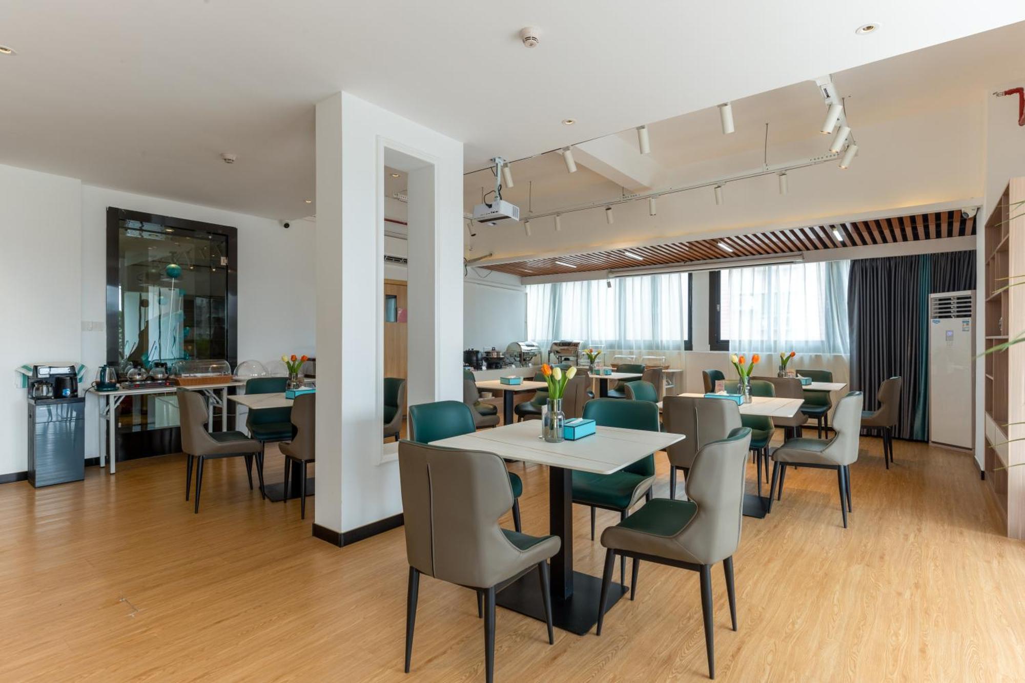 Xana Lite Hotel - Guangzhou Fangcun Huadiwan Metro Station Ngoại thất bức ảnh
