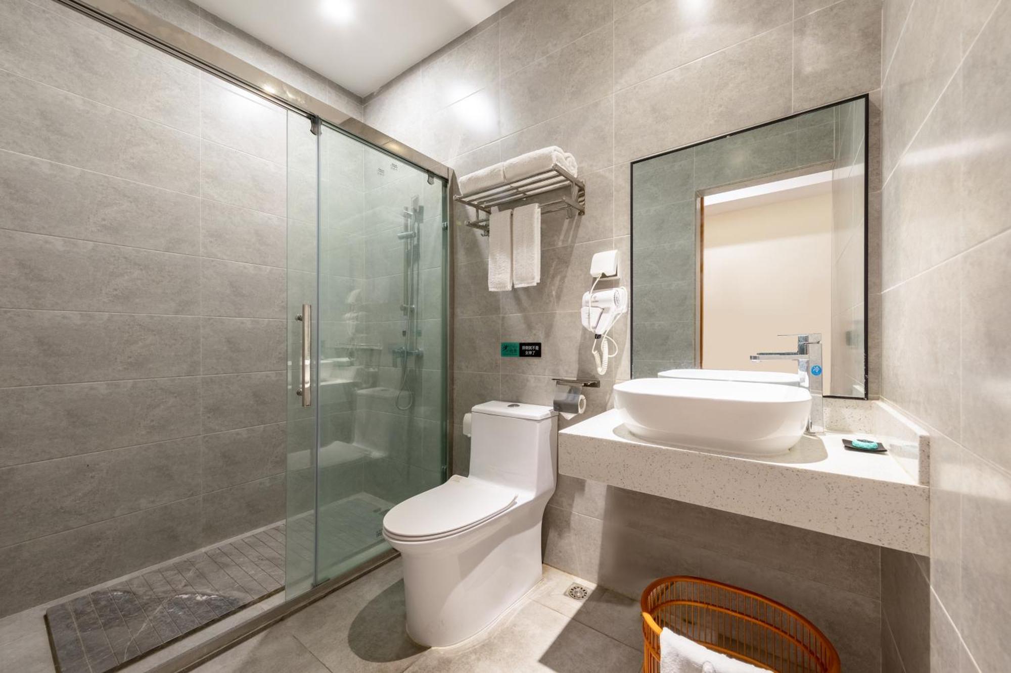 Xana Lite Hotel - Guangzhou Fangcun Huadiwan Metro Station Ngoại thất bức ảnh