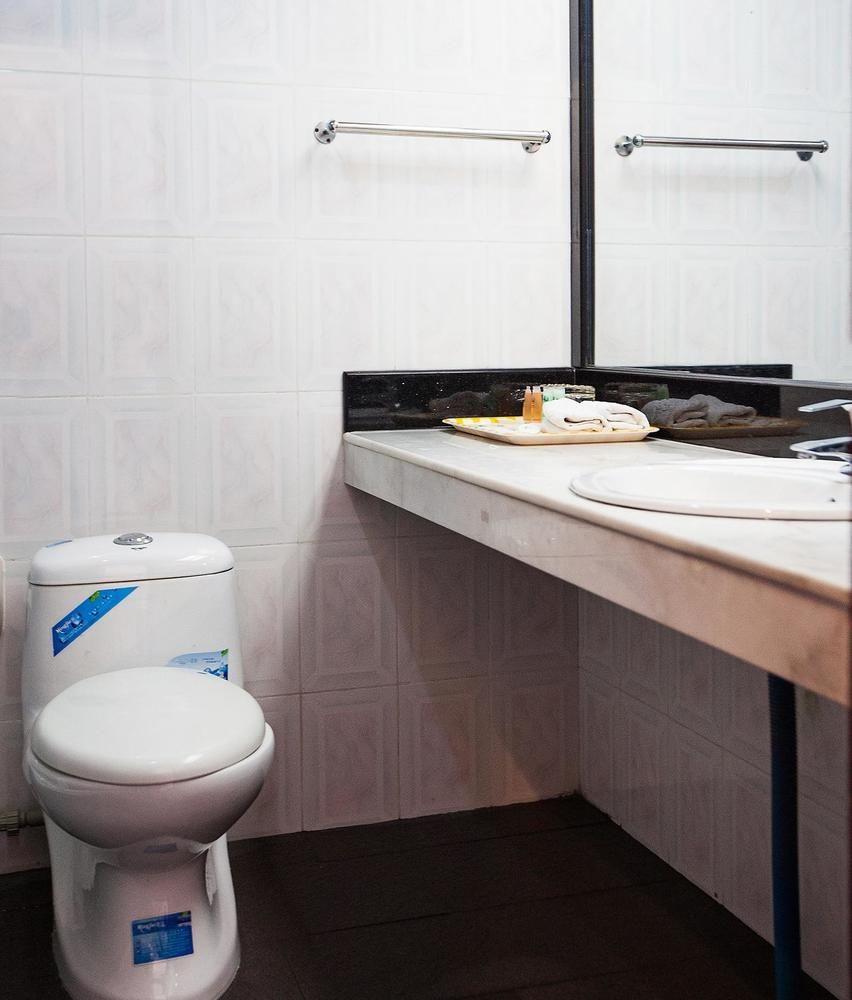 Xana Lite Hotel - Guangzhou Fangcun Huadiwan Metro Station Ngoại thất bức ảnh