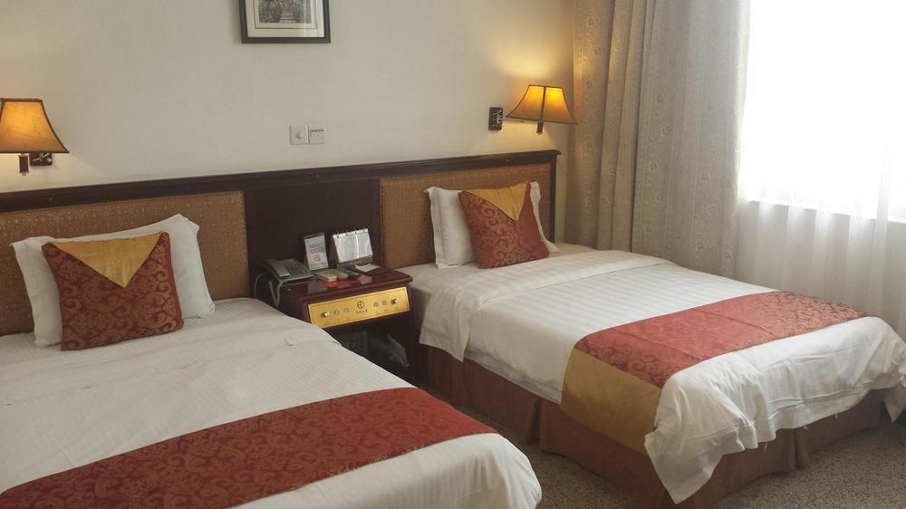 Xana Lite Hotel - Guangzhou Fangcun Huadiwan Metro Station Ngoại thất bức ảnh