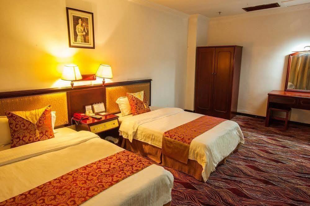 Xana Lite Hotel - Guangzhou Fangcun Huadiwan Metro Station Ngoại thất bức ảnh
